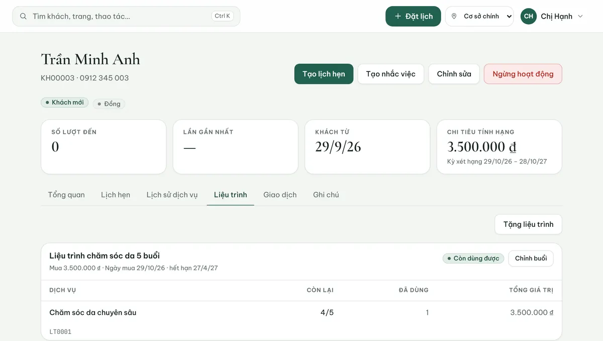 Hồ sơ một khách hàng, tab Liệu trình, trên Celadon CRM